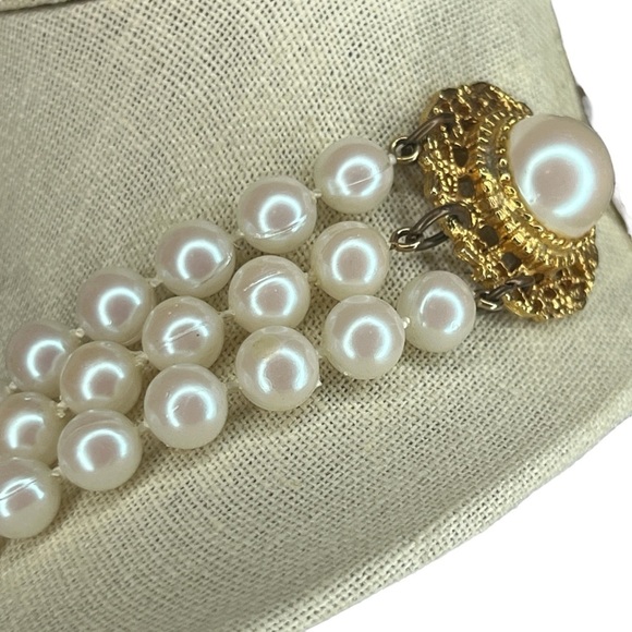 Vintage Multi-strand Pearl Necklace - Picture 7 of 8